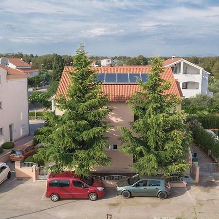 Apartmani NEDOKLAN Srima Bagian luar foto