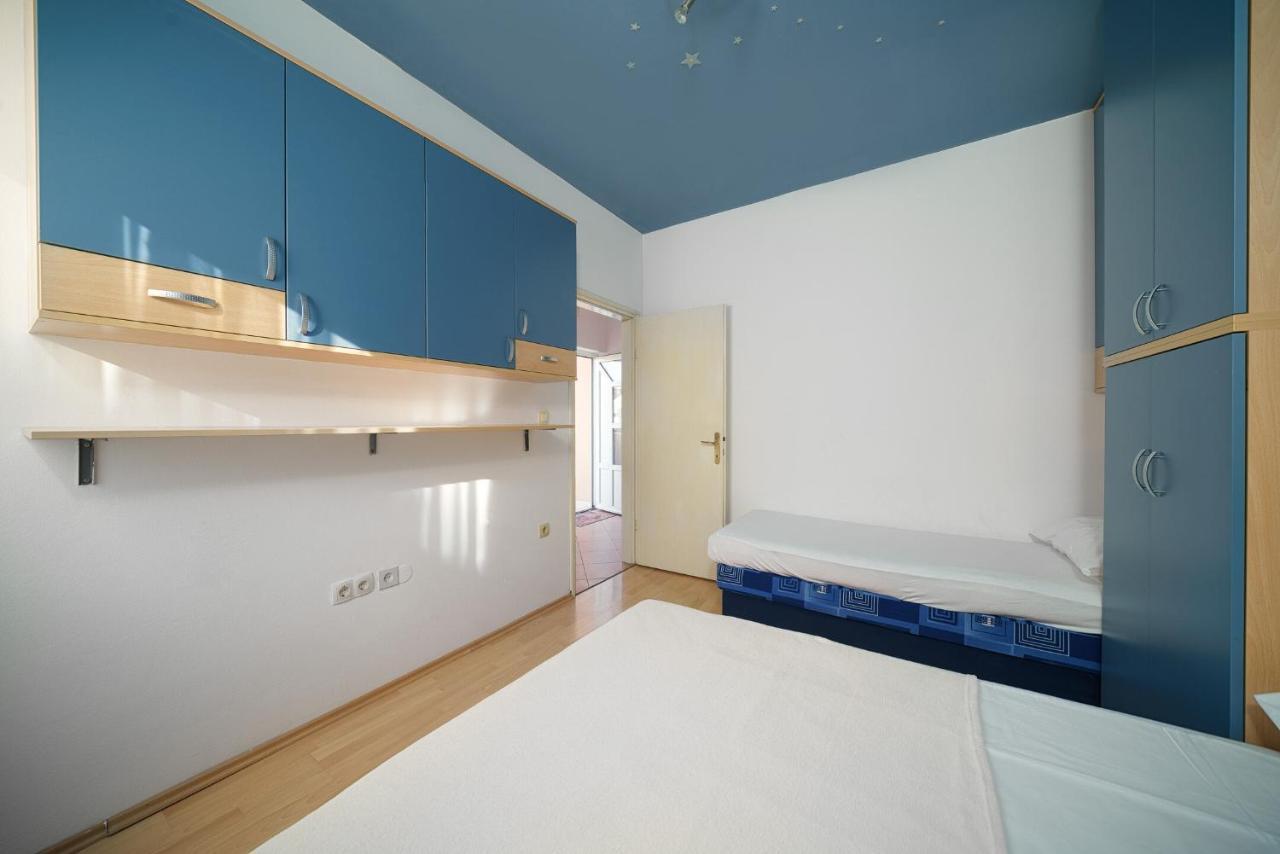 Apartmani NEDOKLAN Srima Bagian luar foto