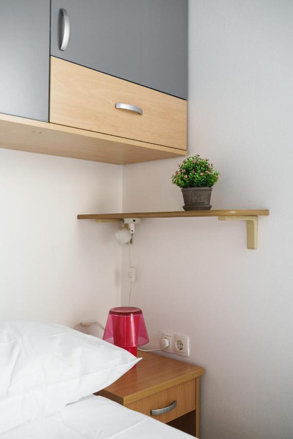 Apartmani NEDOKLAN Srima Bagian luar foto
