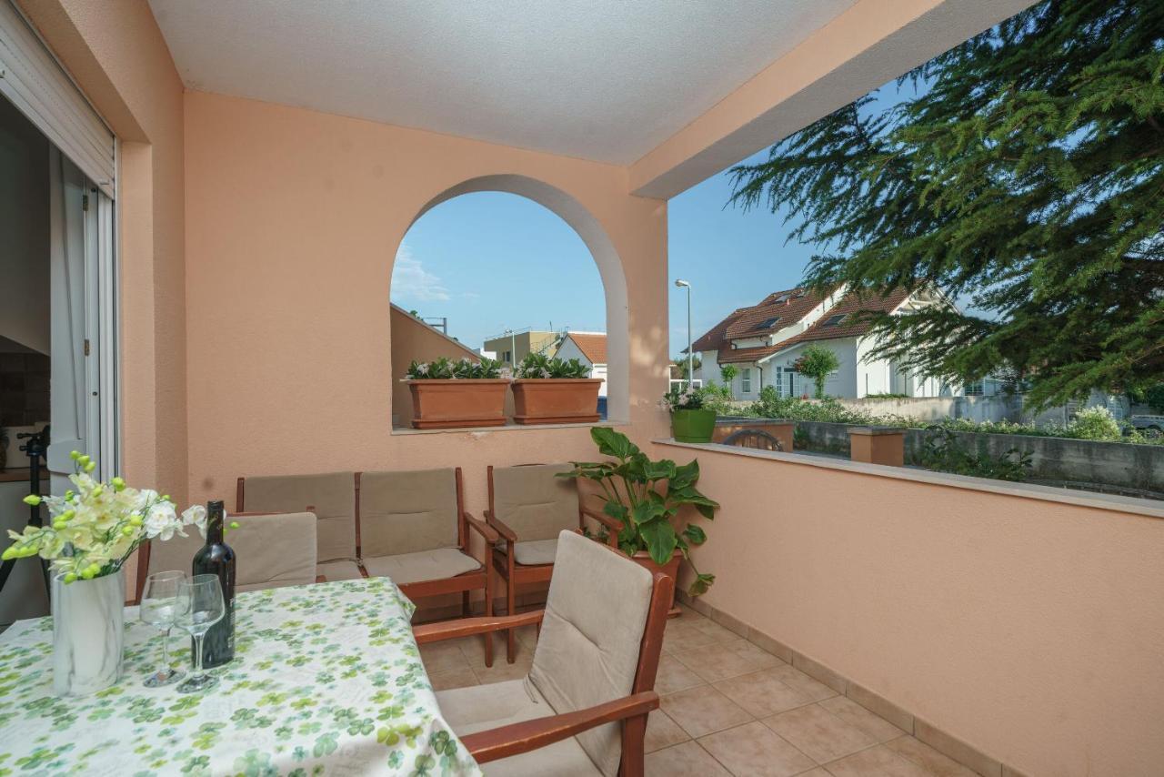 Apartmani NEDOKLAN Srima Bagian luar foto