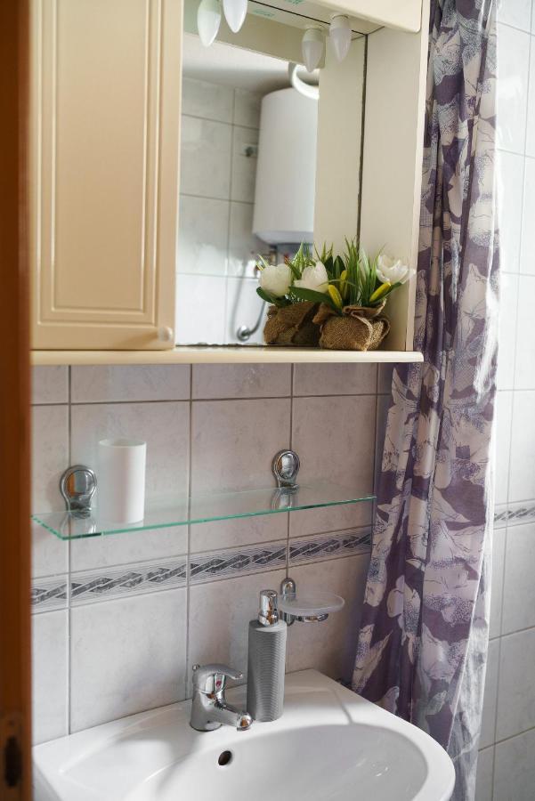 Apartmani NEDOKLAN Srima Bagian luar foto