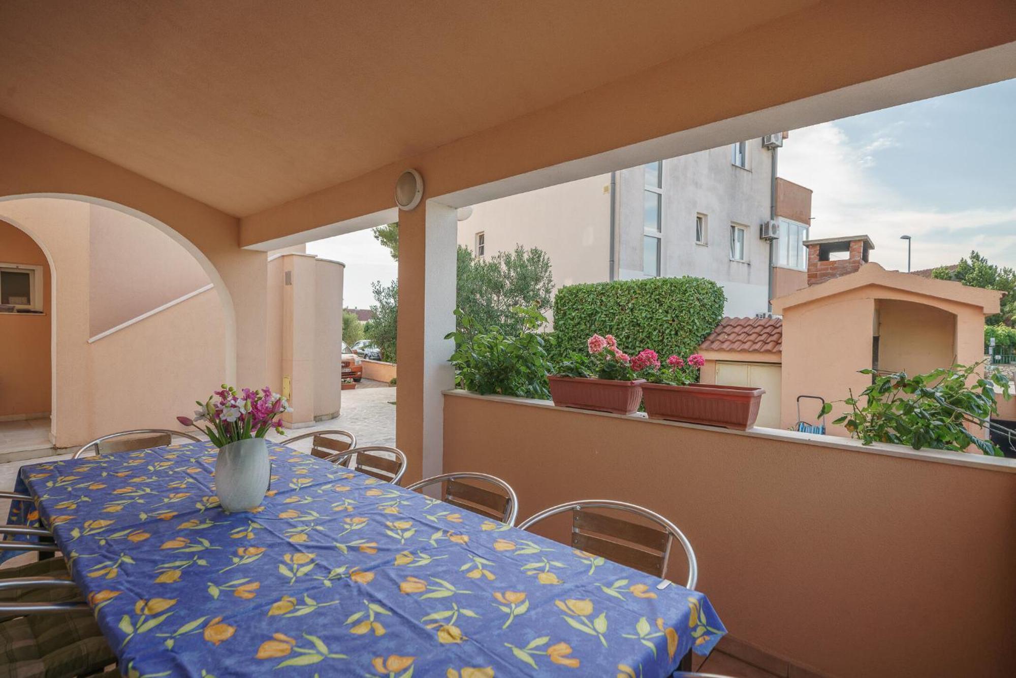 Apartmani NEDOKLAN Srima Bagian luar foto